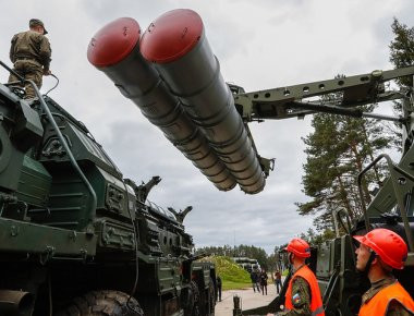 Ρώσος προεδρικός σύμβουλος για S-400: «Το συμβόλαιο με την Τουρκία έχει οριστικοποιηθεί απομένει το χρηματοδοτικό»